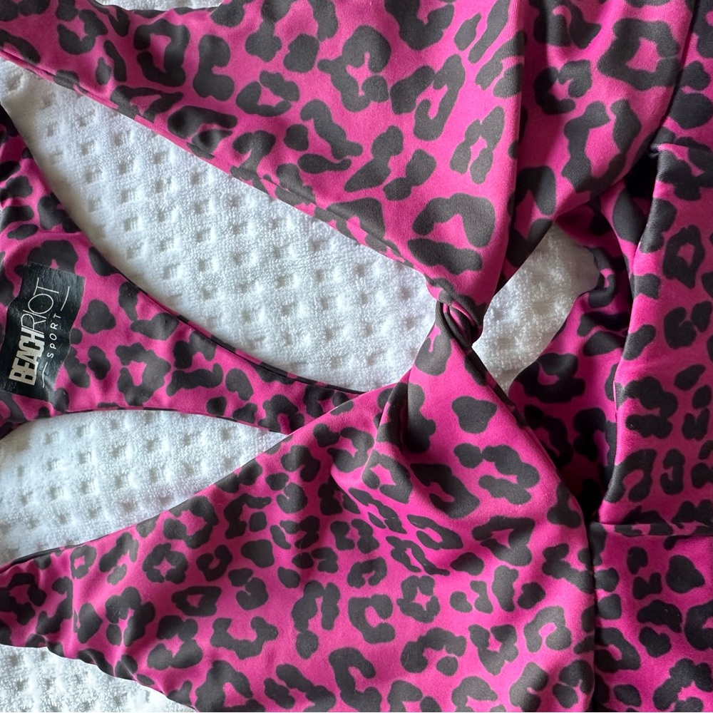Beach Riot Raspberry Leopard Print twist top Sports Bra